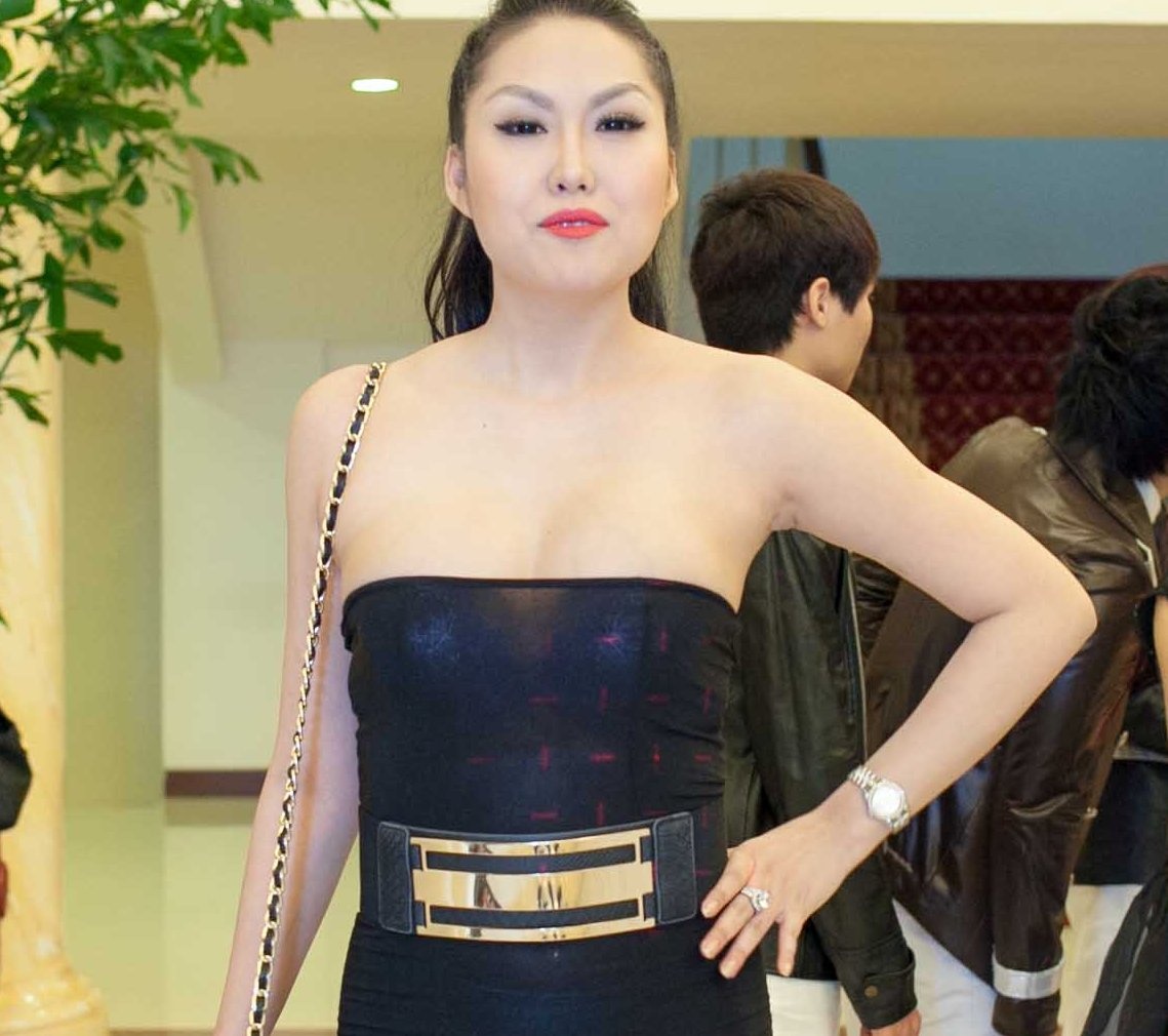 Phi Thanh Van trang loa du hop bao Quang Ha hinh anh