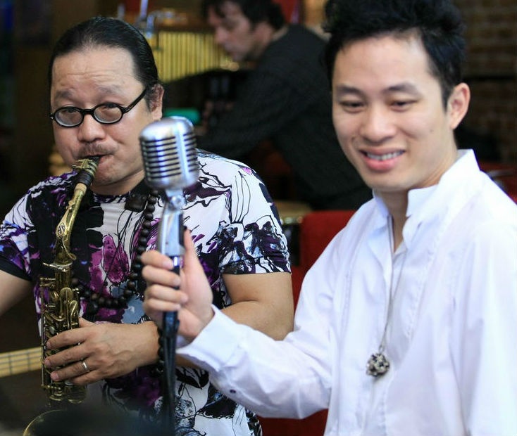 Tung Duong tap luyen cho liveshow Tran Manh Tuan hinh anh