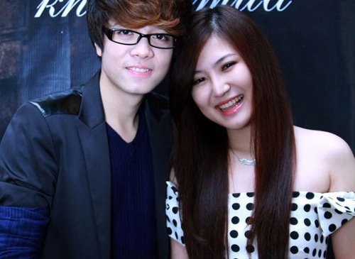 Bui Anh Tuan gia nhap cong ty cua ‘tinh cu’ Huong Tram? hinh anh