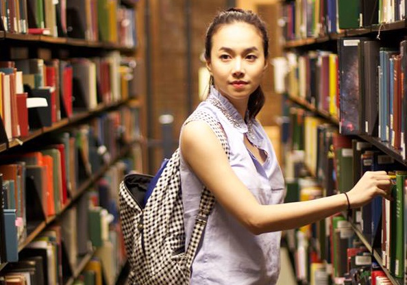 Dinh Ngoc Diep gian di o dai hoc danh tieng nhat the gioi hinh anh