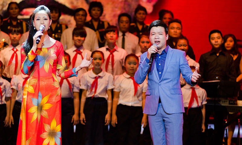 Khan gia ‘Bai hat yeu thich’ dung len tuong nho Tuong Giap hinh anh