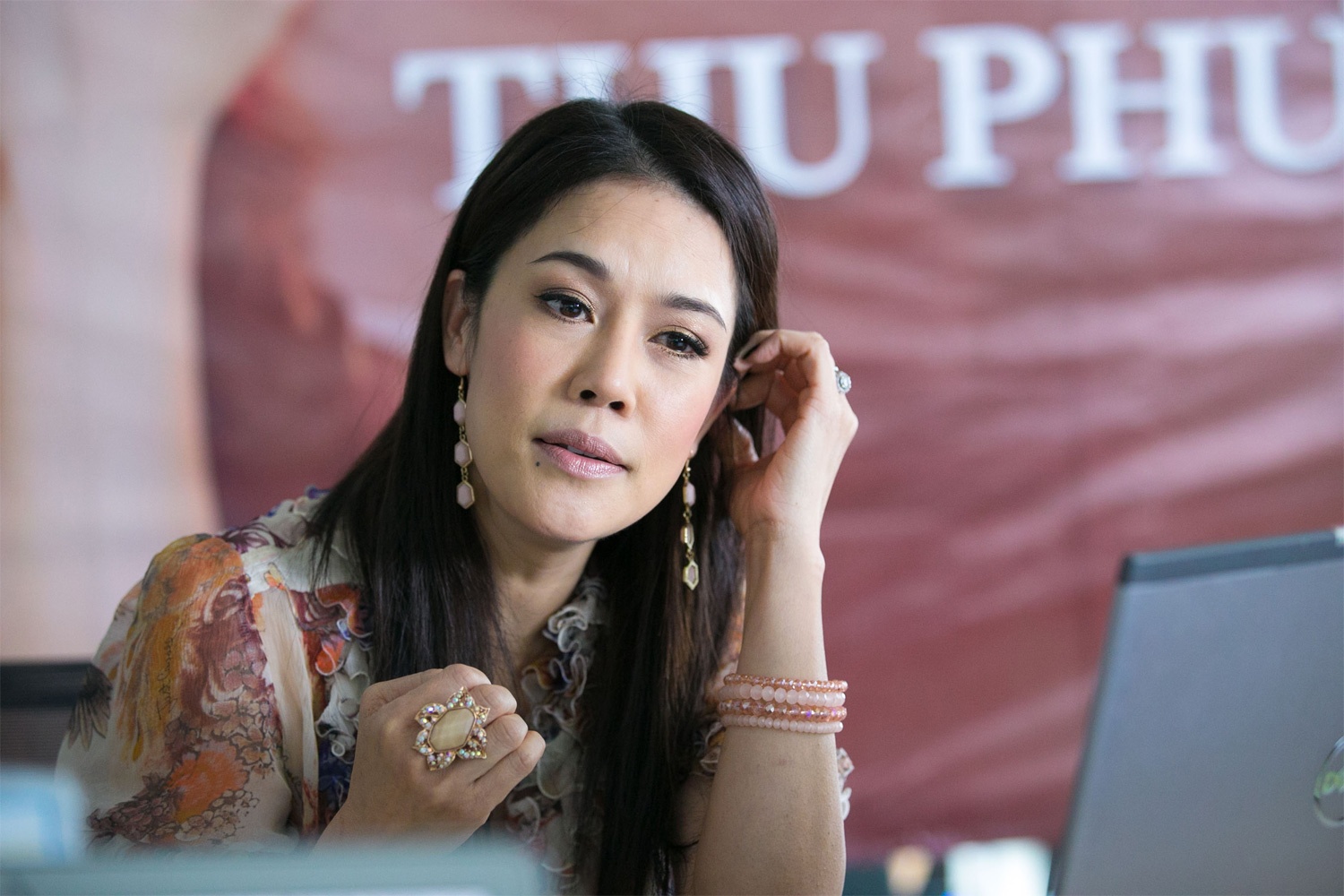 Thu Phuong biet on Dung Taylor luon sat canh luc kho khan hinh anh