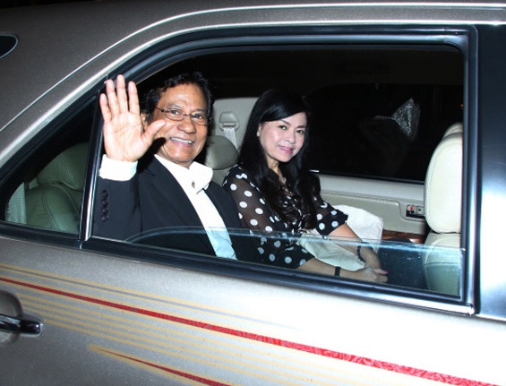 Che Linh ve nuoc cung nguoi vo thu 4 hinh anh