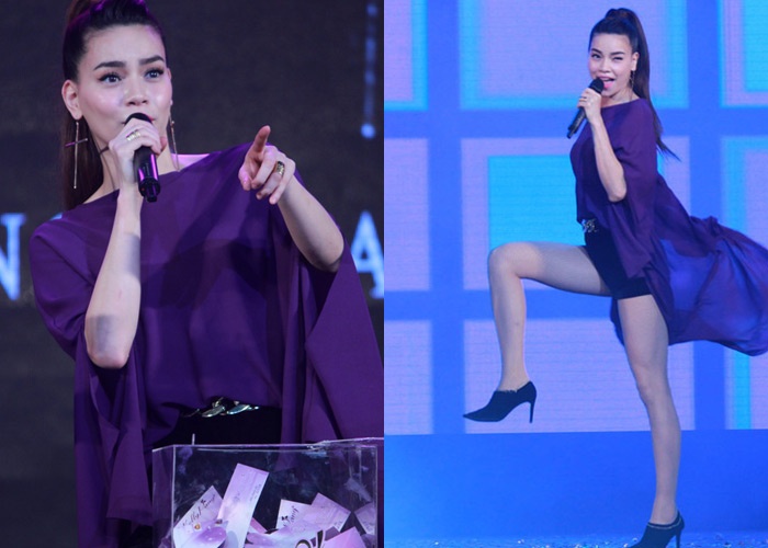 Ha Ho boc lua tren san khau bang vu dao dep mat hinh anh