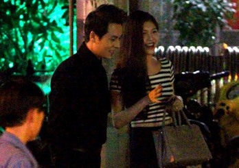 Dang Khoi duoc hot girl sap cuoi ho tong chay show hinh anh