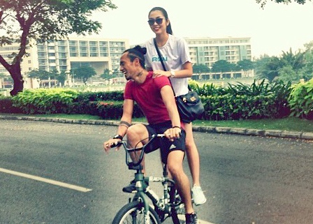 Pham Anh Khoa tap chay cung Ha Tang hinh anh