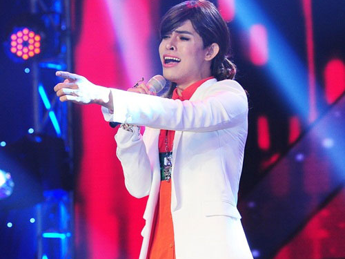 Duong doi tui nhuc cua thi sinh gia gai o X Factor hinh anh