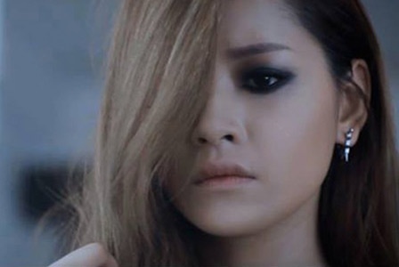 Chi Pu khoc het nuoc mat khi lam MV voi Nhat Thu hinh anh