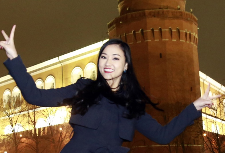 Maya xinh tuoi cho tuyet o Nga hinh anh