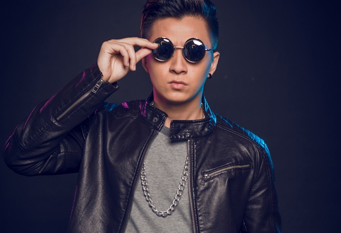 Ngo Kien Huy khoe ve nam tinh trong single moi hinh anh