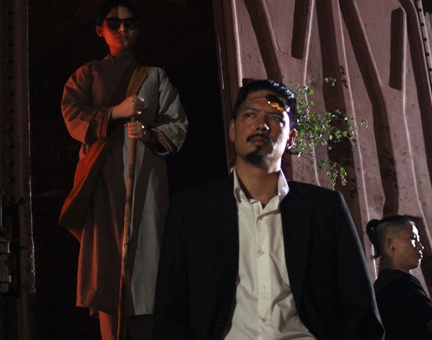 Hau truong Binh Minh bi ga cung cua Mr Dam danh bam dap hinh anh