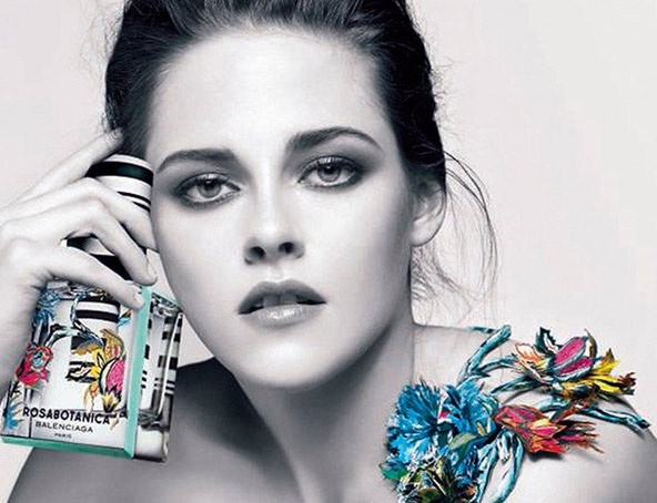 Kristen Stewart de nguc tran trong quang cao moi hinh anh