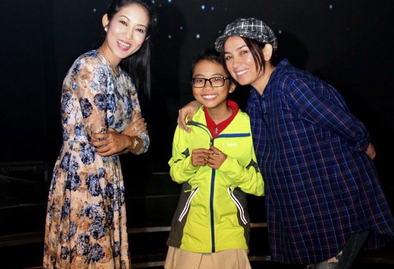 Phuong My Chi tuoi tan tap hat cung Thanh Thuy, Phi Nhung hinh anh