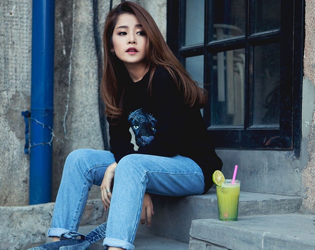 Chi Pu lam clip tang FA dip le Tinh nhan hinh anh