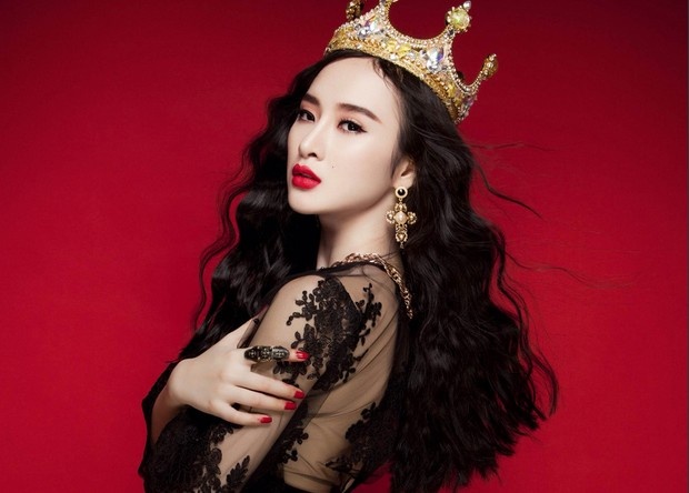 Anh moi cua Angela Phuong Trinh sau khi duoc phep bieu dien hinh anh