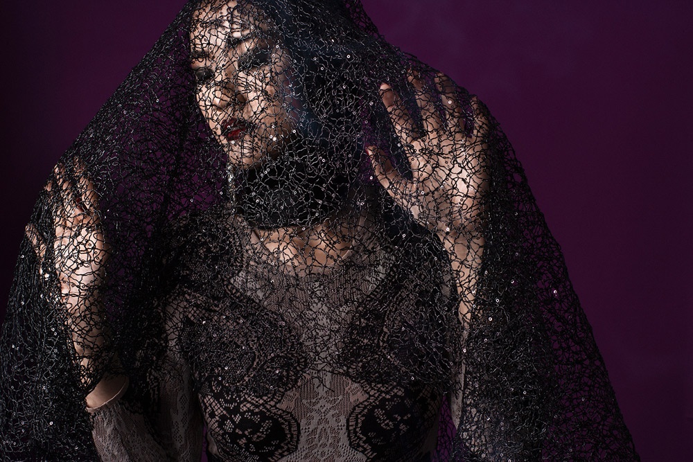 Maya ma mi trong bo anh cho ngay 8/3 hinh anh