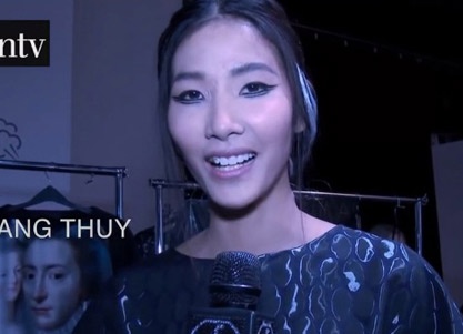 Hoang Thuy xuat hien an tuong tren Fashion TV hinh anh