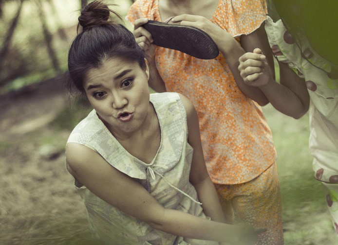 Thanh Ngoc lam nu sinh bat nat ban trai trong MV moi hinh anh