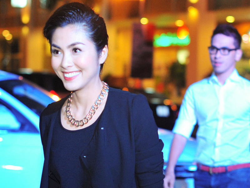 Tang Thanh Ha dien do tu thiet ke di du tiec hinh anh