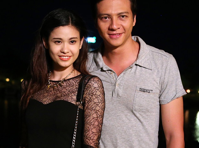 Truong Quynh Anh dien dam xuyen thau, tinh tu ben ban dien hinh anh