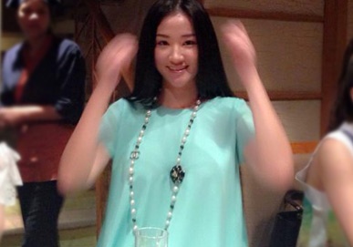 Maya dang mang thai 4 thang voi ban trai dai gia hinh anh