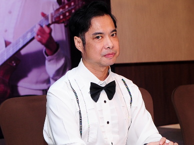 Ngoc Son bat khoc nhac lai scandal o tu vi an choi truy lac hinh anh