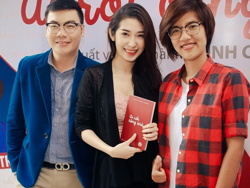 Khong Tu Quynh dien cay den den mung Hamlet Truong hinh anh