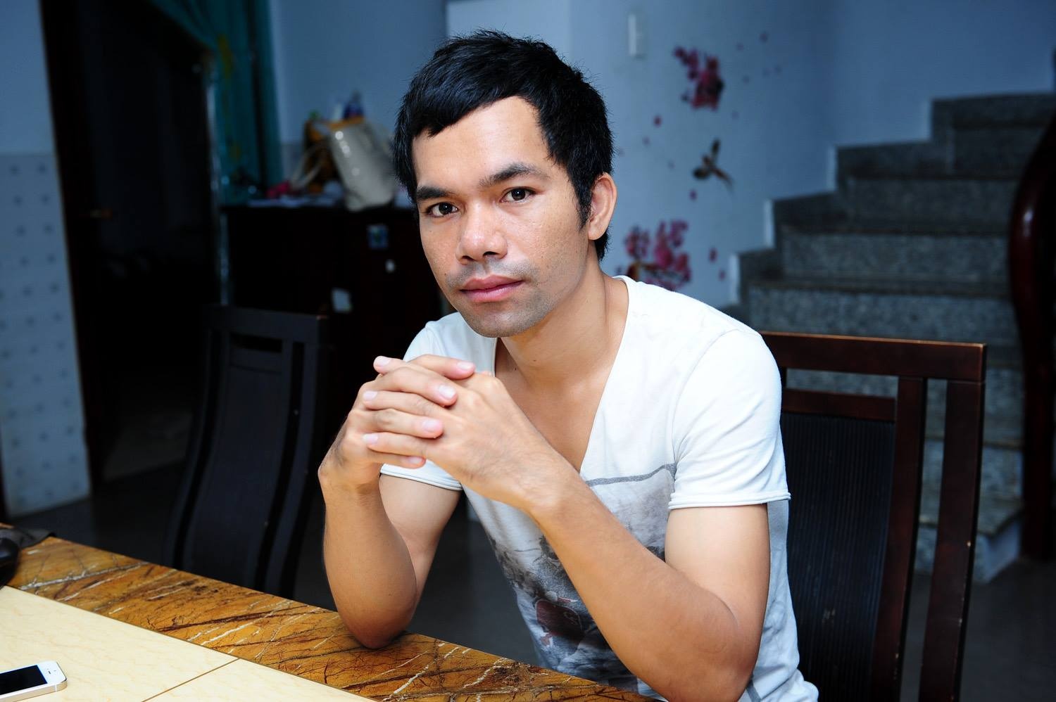 Quán quân Vietnam Idol không muốn cưới một cô gái ngang bướng như Thúy.