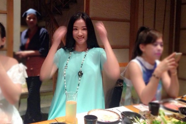 5 my nhan Viet giau kheo chuyen co bau, sinh con hinh anh