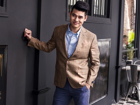 Nam vuong Le Khoi Nguyen banh bao tai xuat showbiz hinh anh