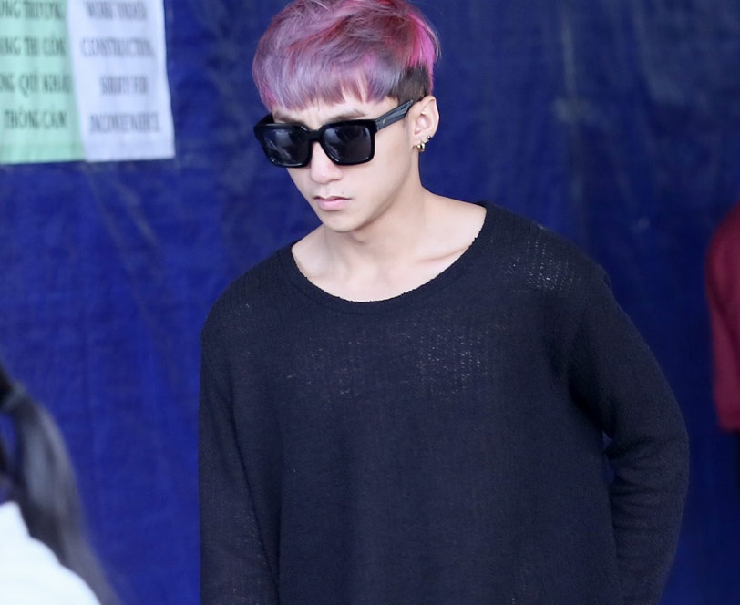 Son Tung M-TP xuat hien pho phac sau nhung ngay nhap vien hinh anh