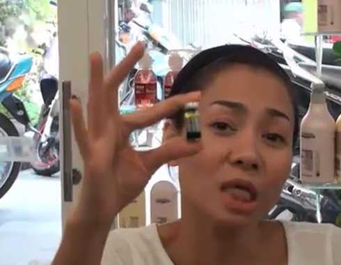 Dan mang soc voi clip dung mat gau tuoi cua Thu Minh hinh anh