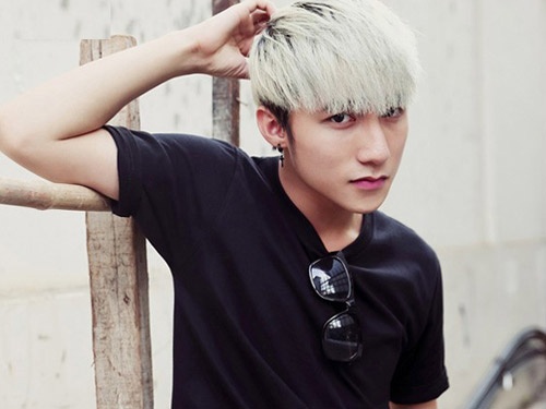 Son Tung to cong ty boc lot suc lao dong, khong tra cat-xe hinh anh