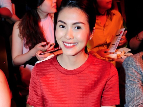 Tang Thanh Ha ne tranh de cap chuyen mang bau hinh anh