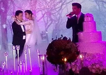 Lam Truong khieu vu cung co dau tren nen ca khuc cua Mr. Dam hinh anh