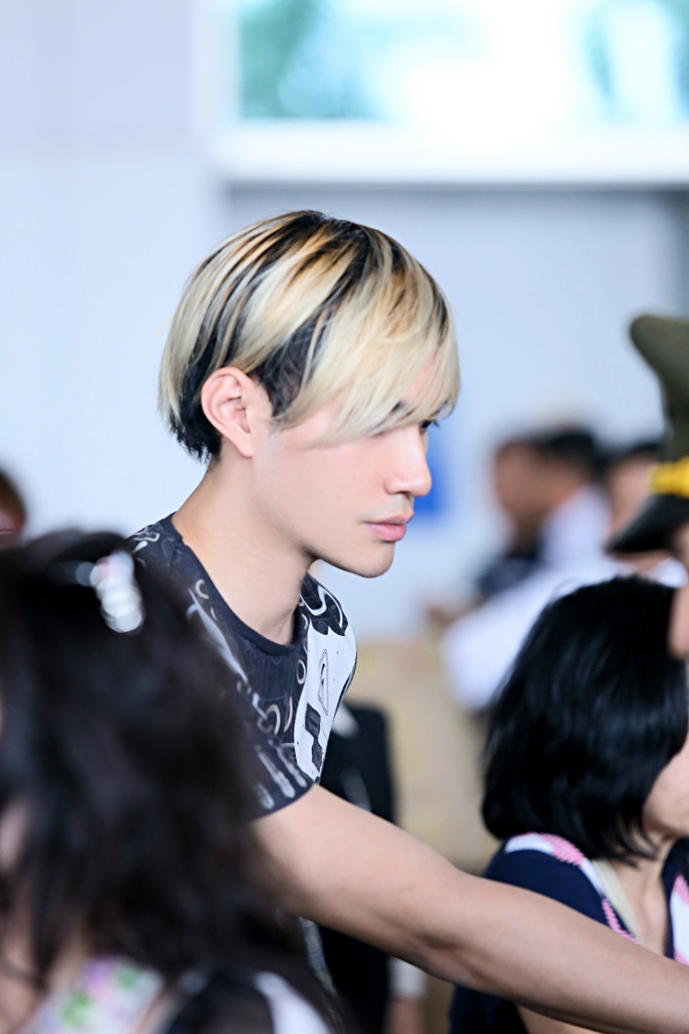 Không ít thông tin cho rằng, Quang Vinh và Lý Qúi Khánh hẹn hò đồng tính nhưng cả hai đều lảng tránh câu trả lời. 