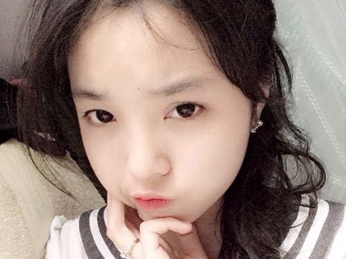 Hoa hau Ky Duyen cover ‘Hoang mang’ tren nen nhac Acoustic hinh anh