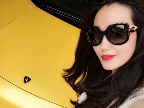 Khanh My dat mua sieu xe Lamborghini o My hinh anh