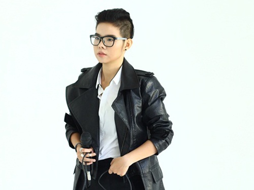 Vu Cat Tuong khoe ve 'nam tinh' trong MV moi hinh anh