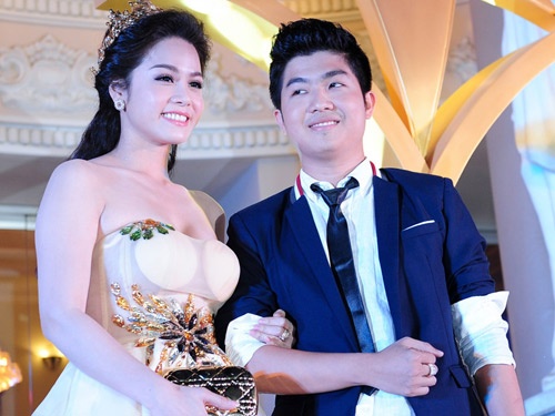 Nhat Kim Anh khen ong xa tren song truyen hinh truc tiep hinh anh