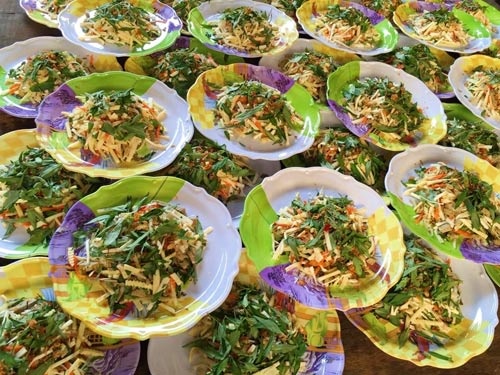 Ten goi mon an doc la trong tiec cuoi Thuy Tien - Cong Vinh hinh anh