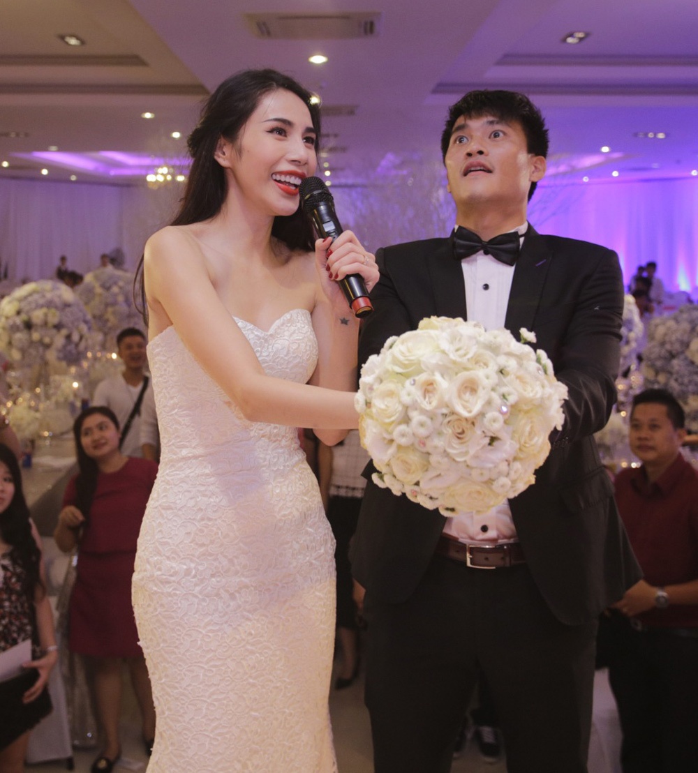 Thuy Tien tung hoa sau hon le hinh anh