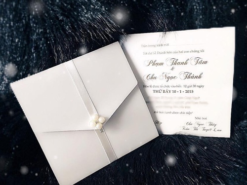 Lo thiep cuoi cua hot girl Tam Tit va chong thieu gia hinh anh