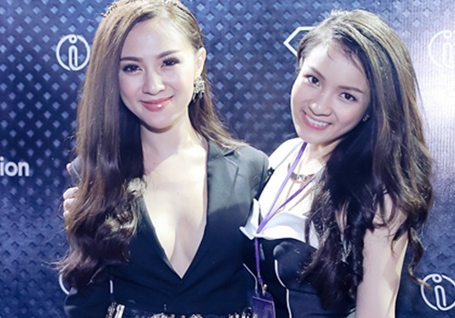 Hot girl Kelly, Thuy Top mac ho bao don giao thua 2015 hinh anh