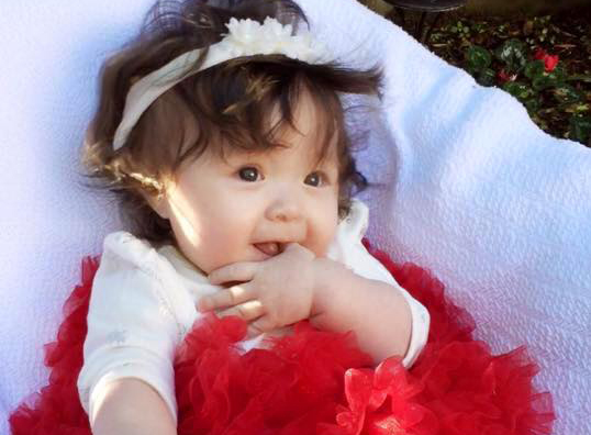 Con gai Elly Tran mac do mau li xi don nam moi o My hinh anh