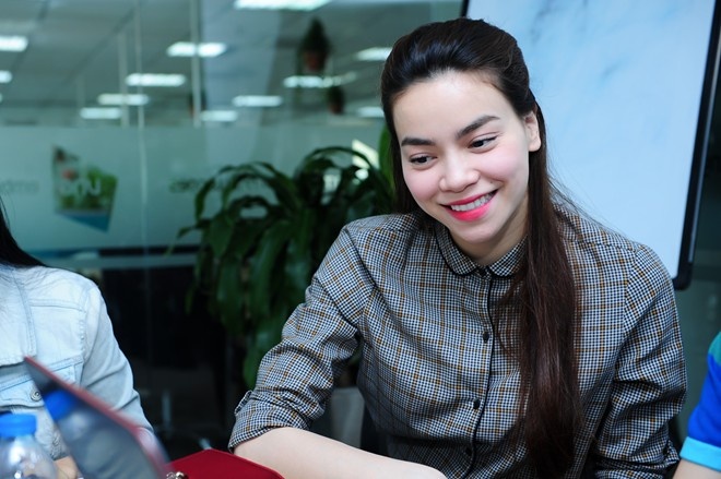 Ha Ho: 'Cuoc tinh toi voi Cuong doc va la' hinh anh