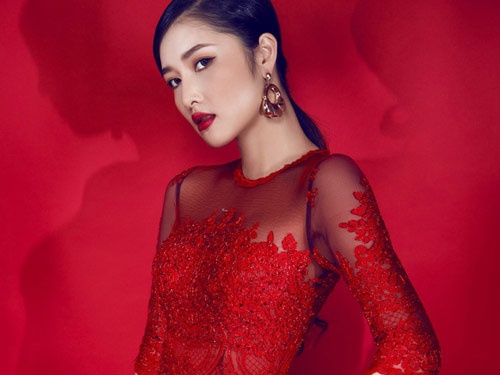 Trieu Thi Ha lot xac tu que mua den hinh anh sexy, goi cam hinh anh