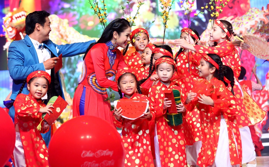 Viet Trinh - Ly Hung lan dau song ca tren song truyen hinh hinh anh