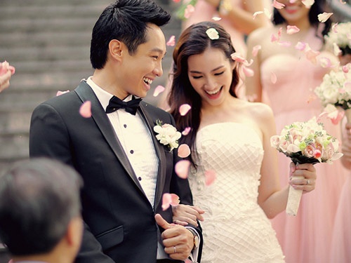 He lo vay cuoi theo phong cach hoang gia cua Truc Diem hinh anh