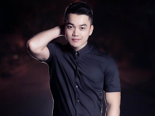 Hong Duong (M4U) thu suc voi dong nhac ban co dien hinh anh